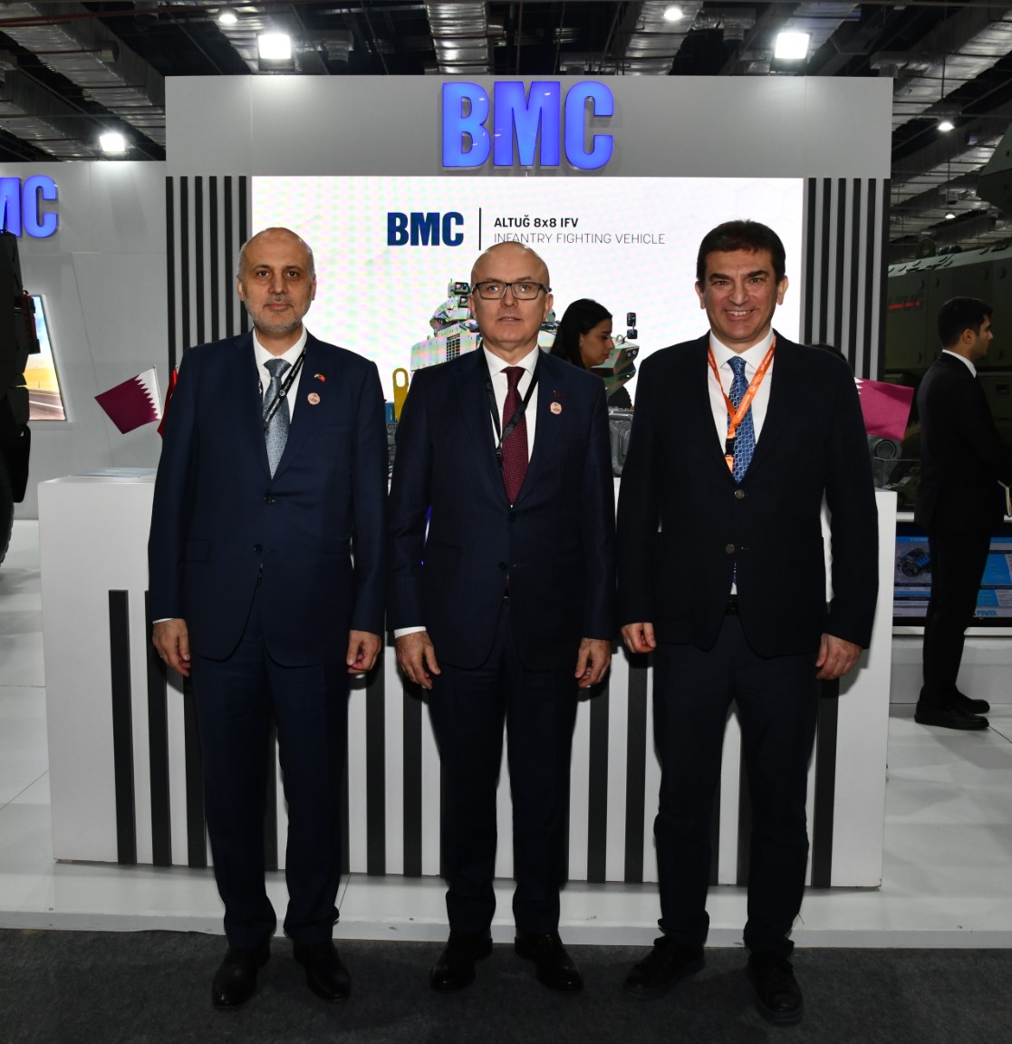 EDEX 2023 FUARI'NDA ALTUĞ 8X8 ZMA VE AMAZON 4X4 ZIRHLI ARACIMIZI SERGİLEDİK